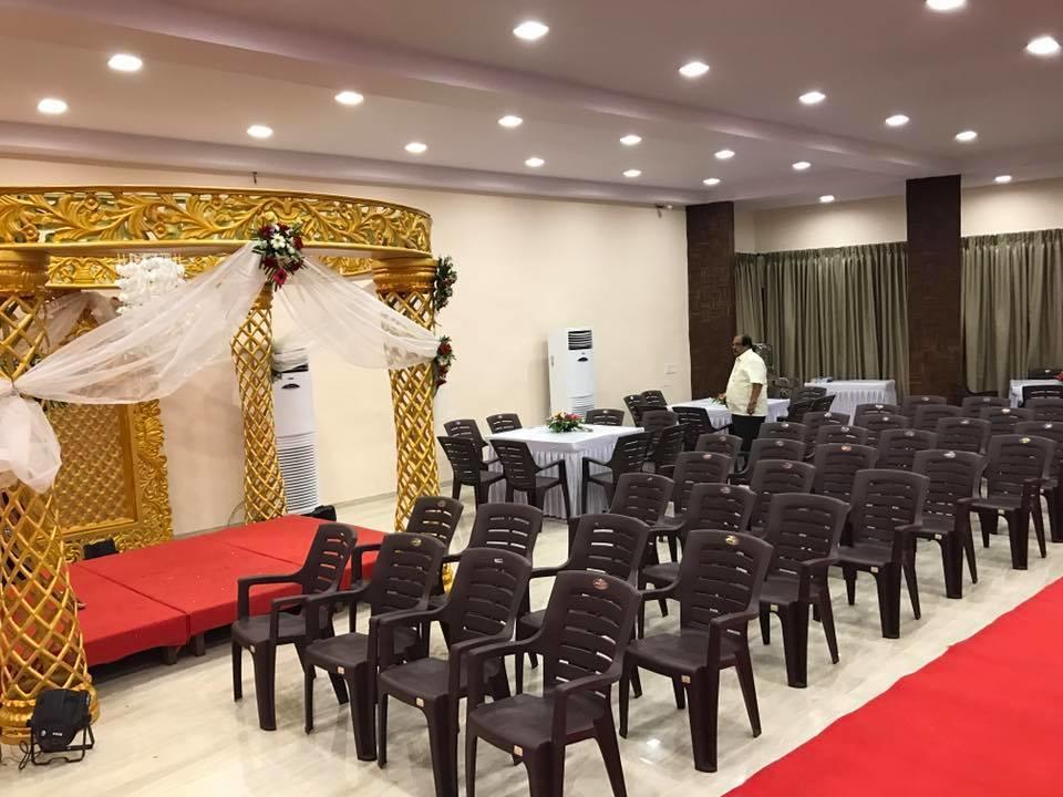 Royale Inn Vapi Buitenkant foto