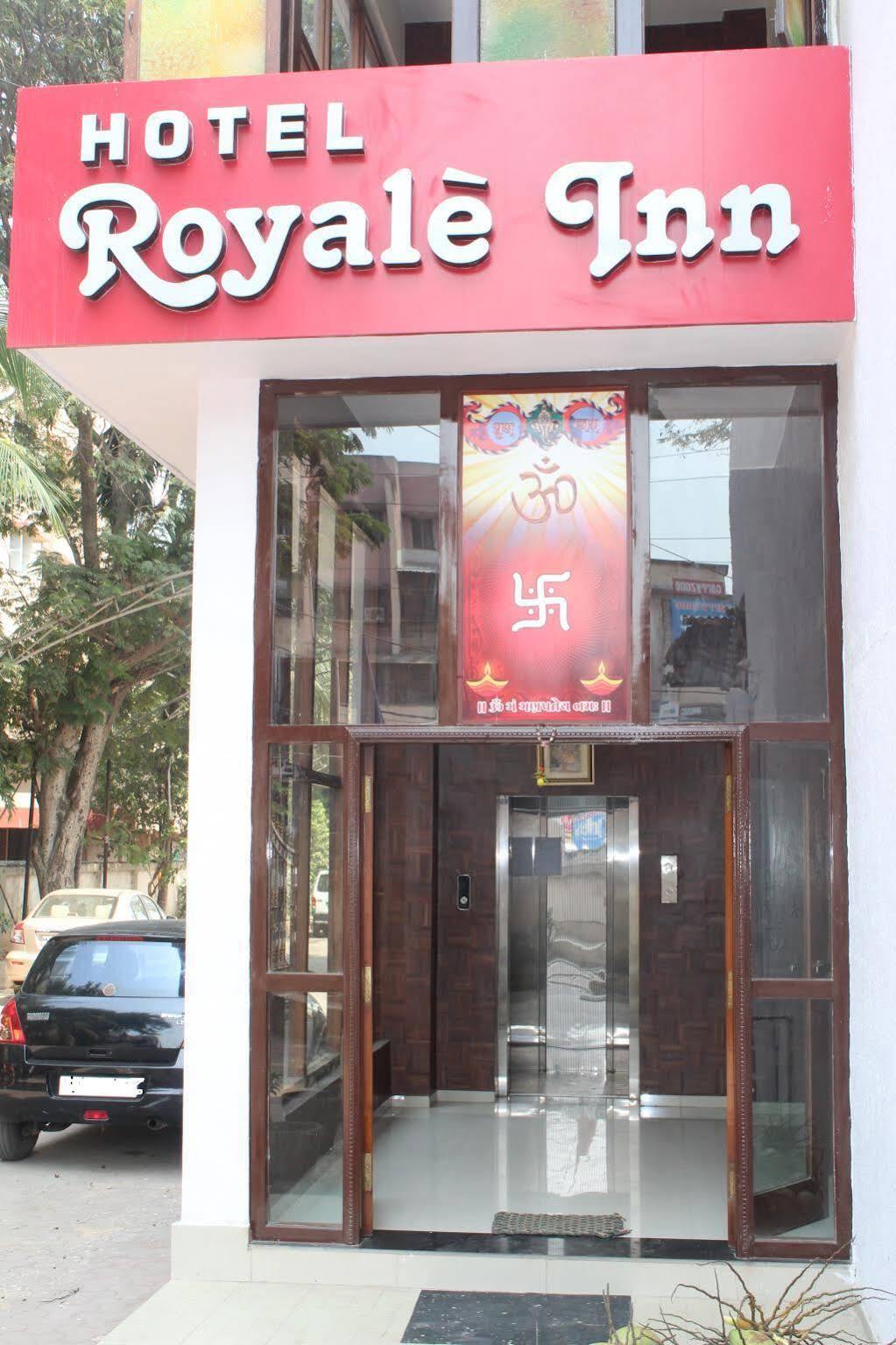 Royale Inn Vapi Buitenkant foto